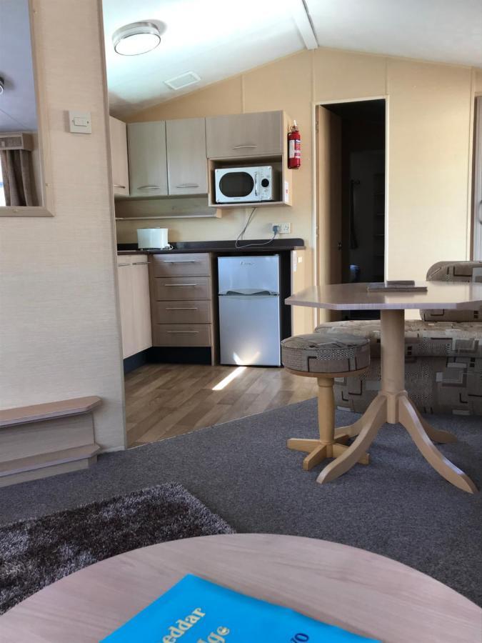 Pet Friendly Riverside Static Caravan Cheddar Exterior photo