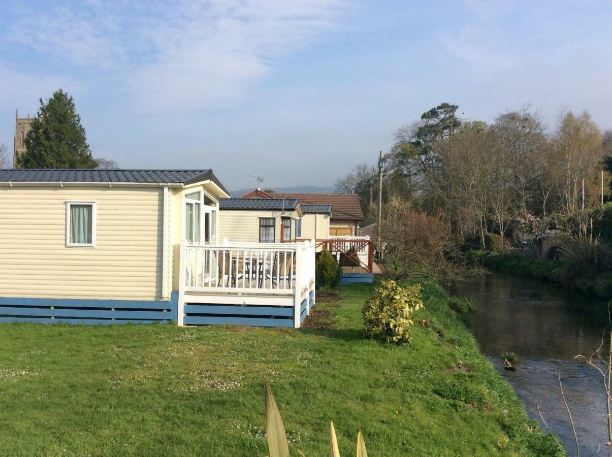 Pet Friendly Riverside Static Caravan Cheddar Exterior photo