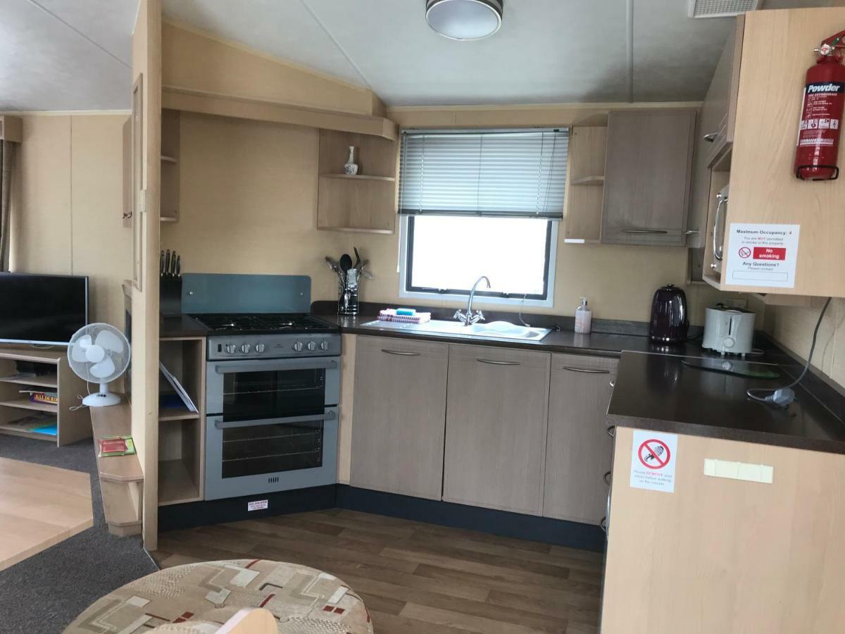 Pet Friendly Riverside Static Caravan Cheddar Exterior photo